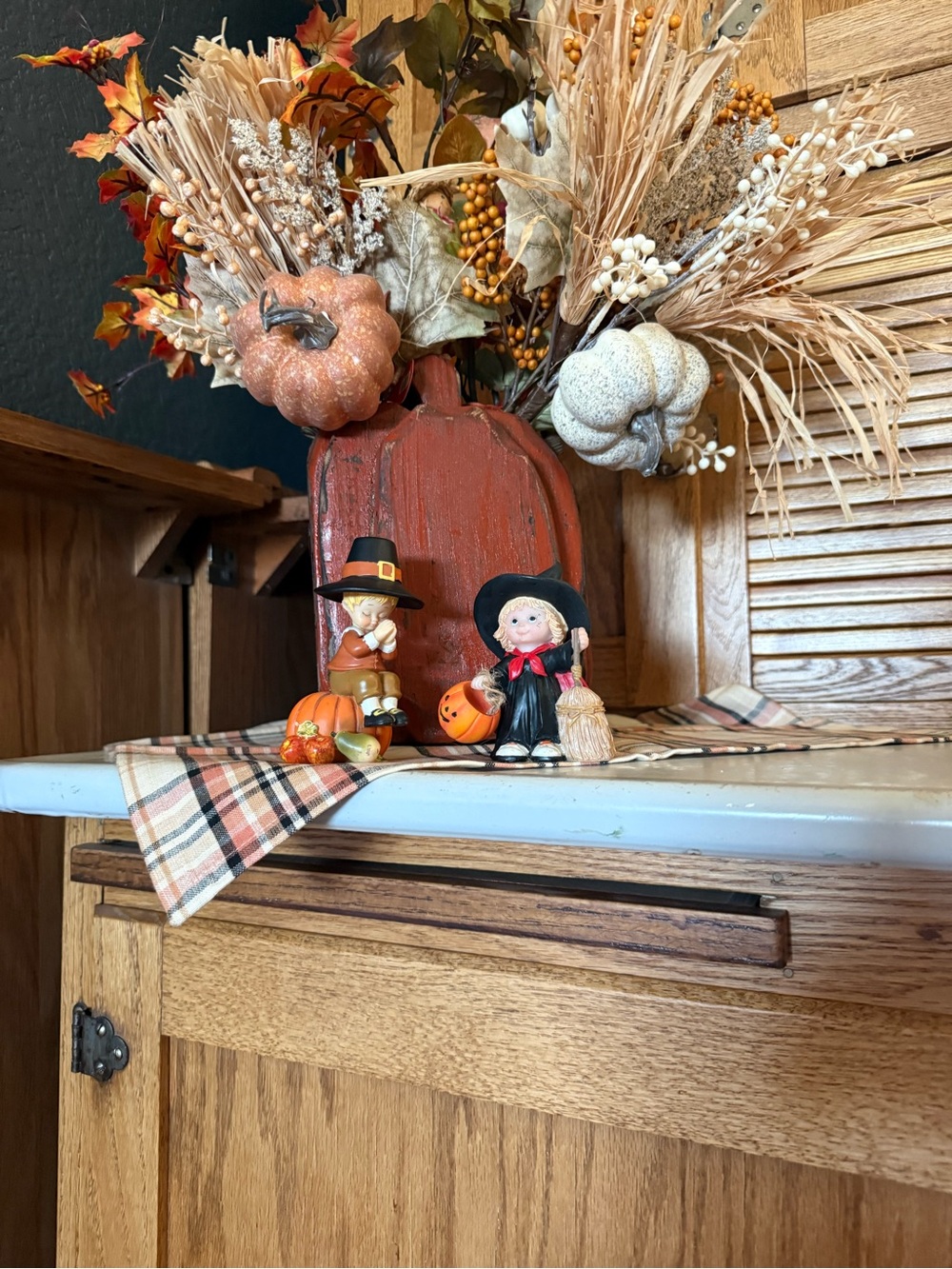 Autumn Pumpkin & Resin Pilgrim Figurine Set - Orange, Cream, Black